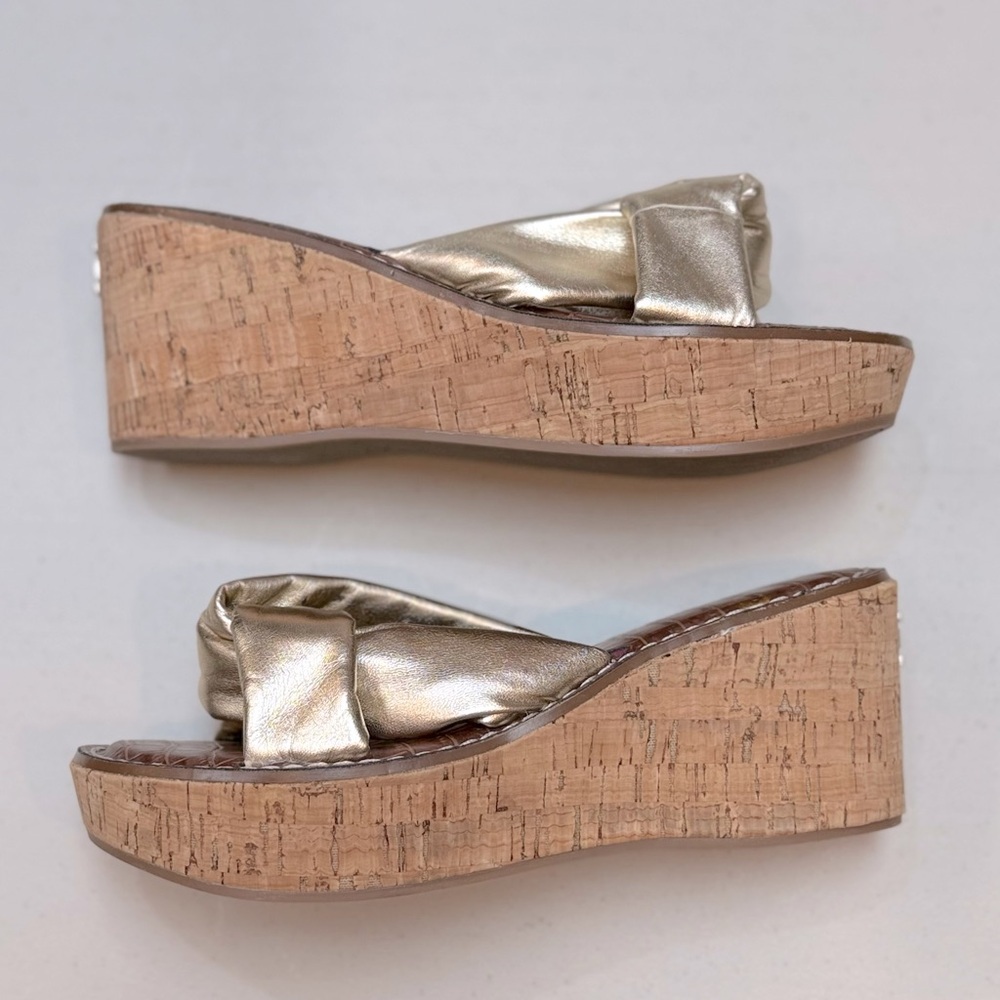 NWOB Sam Edelman Ramsey Gold Leather Wedge Sandal Size 7 1/2 - Picture 4 of 9
